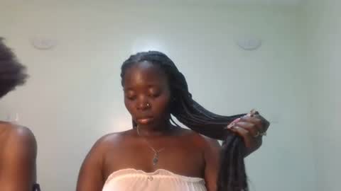 gud_lunah1 online show from 06-25-26, 10:53
