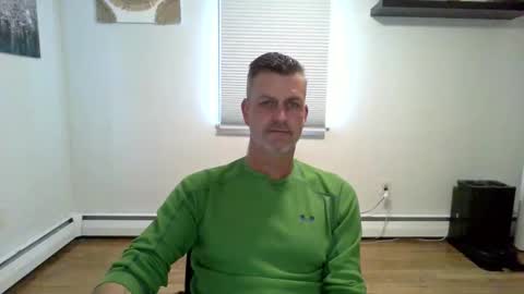 Snapshot of gudguy2025 chatting on 11-21-25, 06:06 gudguy2025 online show from 11-21-25, 06:06