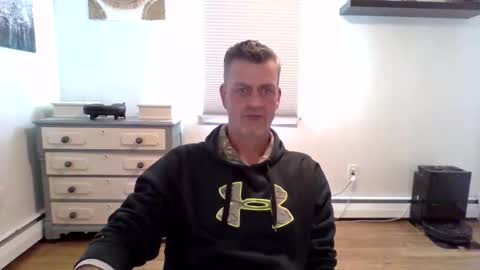 gudguy2025 online show from 04-07-26, 03:23