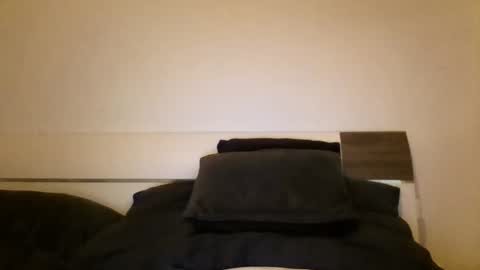 Snapshot of guerillatequilla chatting on 04-24-26, 01:02 guerillatequilla online show from 04-24-26, 01:02