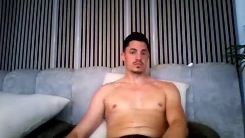 Snapshot of guerillatequilla chatting on 05-21-26, 08:10 guerillatequilla online show from 05-21-26, 08:10