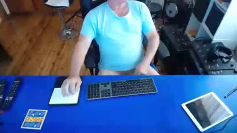 Snapshot of guesswhatigot2 chatting on 01-23-25, 04:52 guesswhatigot2 online show from 01-23-25, 04:52