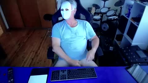 Snapshot of guesswhatigot2 chatting on 02-23-25, 01:13 guesswhatigot2 online show from 02-23-25, 01:13