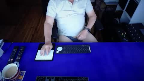 Snapshot of guesswhatigot2 chatting on 09-19-25, 07:10 guesswhatigot2 online show from 09-19-25, 07:10