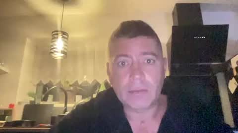 Snapshot of guil0 chatting on 09-27-25, 07:13 guil0 online show from 09-27-25, 07:13