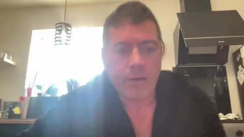 Snapshot of guil0 chatting on 10-26-25, 10:43 guil0 online show from 10-26-25, 10:43