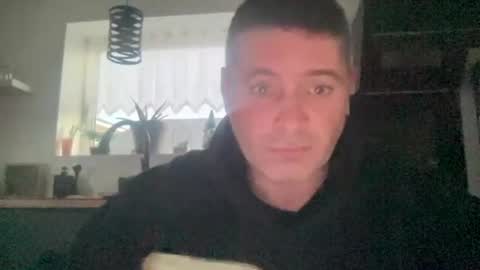 Snapshot of guil0 chatting on 02-10-26, 09:08 guil0 online show from 02-10-26, 09:08