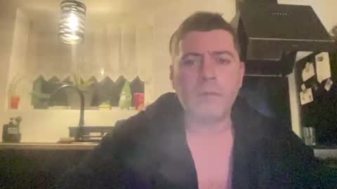 Snapshot of guil0 chatting on 02-14-26, 06:32 guil0 online show from 02-14-26, 06:32