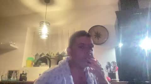 Snapshot of guil0 chatting on 03-18-26, 07:55 guil0 online show from 03-18-26, 07:55