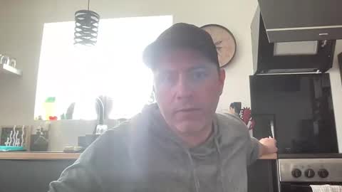 Snapshot of guil0 chatting on 03-22-26, 03:48 guil0 online show from 03-22-26, 03:48