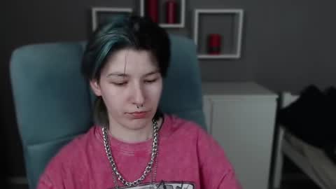 Snapshot of guitarandangell chatting on 06-10-26, 06:01 guitarandangell online show from 06-10-26, 06:01