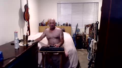 Mario online show from 09-21-25, 08:49