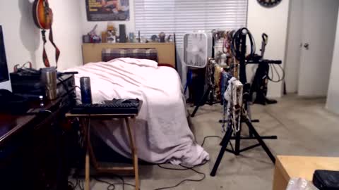 Mario online show from 09-26-25, 09:13