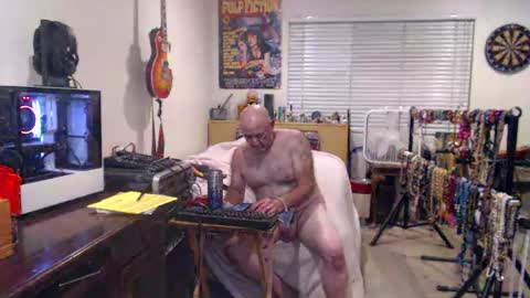 Mario online show from 10-20-25, 04:02