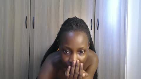 Miss Incredible online show from 10-01-25, 11:05