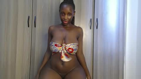 Miss Incredible online show from 03-25-26, 12:22