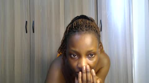 Snapshot of gulpess chatting on 07-09-26, 10:30 Miss Incredible online show from 07-09-26, 10:30