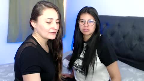 Vane blonde and Hazell black hair online show from 12-31-24, 04:14