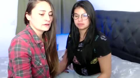 Vane blonde and Hazell black hair online show from 01-14-25, 12:11