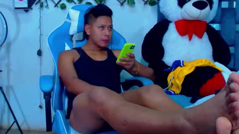 Hakim online show from 03-18-26, 06:44