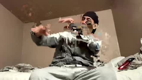 Snapshot of gustavo0110 chatting on 02-24-25, 03:02 GusGus online show from 02-24-25, 03:02