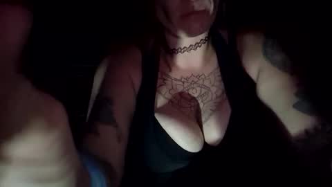 Snapshot of gutterfly86 chatting on 05-16-26, 09:06 Lilithsgift online show from 05-16-26, 09:06
