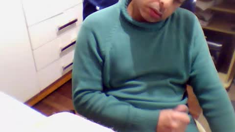 Snapshot of guty50 chatting on 07-22-26, 01:08 guty50 online show from 07-22-26, 01:08