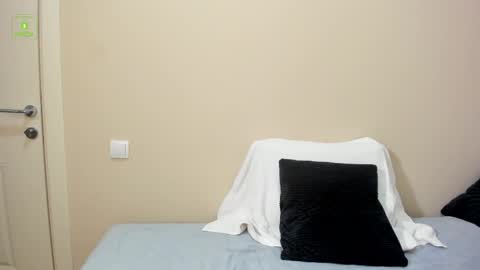 Snapshot of guy_charming chatting on 10-31-25, 12:50 Buddy online show from 10-31-25, 12:50