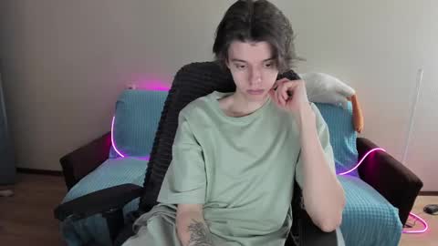 Snapshot of guy_liam1 chatting on 02-10-25, 02:26 guy_liam1 online show from 02-10-25, 02:26