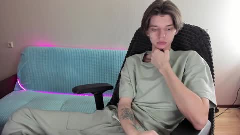 Snapshot of guy_liam1 chatting on 02-13-25, 02:20 guy_liam1 online show from 02-13-25, 02:20