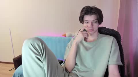 Snapshot of guy_liam1 chatting on 02-23-25, 06:17 guy_liam1 online show from 02-23-25, 06:17