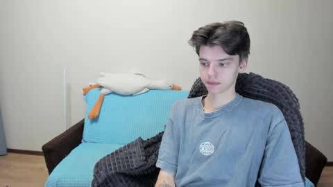 Snapshot of guy_liam1 chatting on 10-27-25, 04:33 guy_liam1 online show from 10-27-25, 04:33