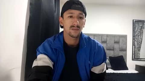 Snapshot of guykarim chatting on 06-02-26, 11:12 karim online show from 06-02-26, 11:12