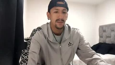 Snapshot of guykarim chatting on 06-30-26, 02:56 karim online show from 06-30-26, 02:56