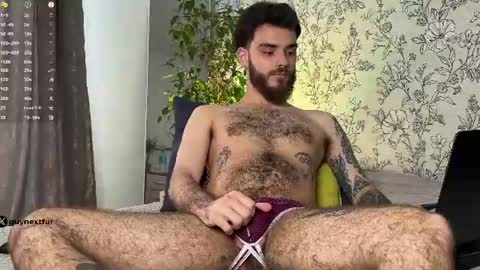 Snapshot of guynextfurr chatting on 07-09-26, 03:38 SA online show from 07-09-26, 03:38