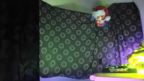 guyst049 online show from 12-20-25, 03:46