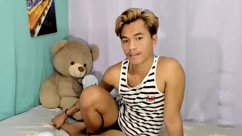 Snapshot of gwapoako100 chatting on 12-11-24, 01:05 Pitz Sonido Herndon online show from 12-11-24, 01:05