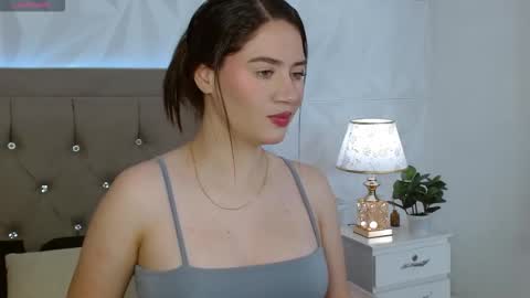 Gwen Drew online show from 03-17-26, 01:36