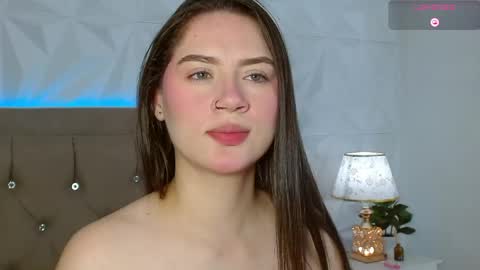 Snapshot of gwen_drew chatting on 05-20-26, 01:17 Gwen Drew online show from 05-20-26, 01:17