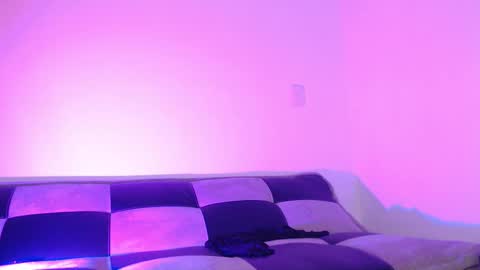 gwenhazel online show from 11-25-25, 11:32