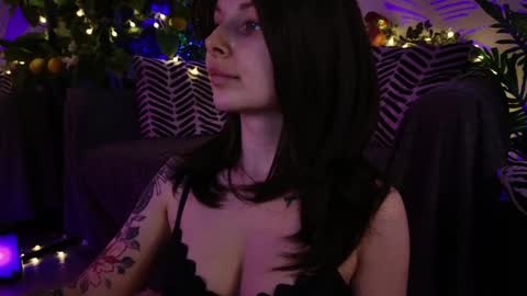 Snapshot of gwenhilton chatting on 03-07-25, 08:45 gwenhilton online show from 03-07-25, 08:45