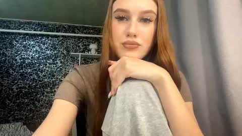 Snapshot of gwenmestayer chatting on 10-05-25, 08:07 Gwen online show from 10-05-25, 08:07