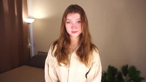 Snapshot of gwennielove chatting on 06-13-26, 05:49 Molly online show from 06-13-26, 05:49
