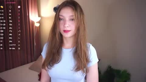 Snapshot of gwennielove chatting on 07-10-26, 05:15 Molly online show from 07-10-26, 05:15