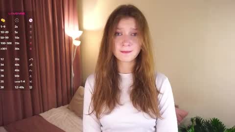 Snapshot of gwennielove chatting on 07-19-26, 05:16 Molly online show from 07-19-26, 05:16