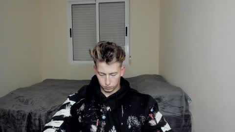 Snapshot of gym_alpha chatting on 12-16-24, 08:37 Oliver online show from 12-16-24, 08:37