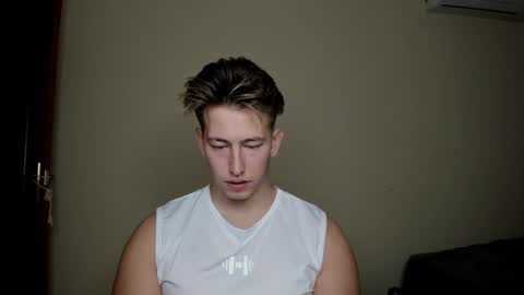 Snapshot of gym_alpha chatting on 12-20-24, 07:17 Oliver online show from 12-20-24, 07:17