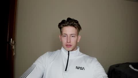 Snapshot of gym_alpha chatting on 12-21-24, 08:00 Oliver online show from 12-21-24, 08:00