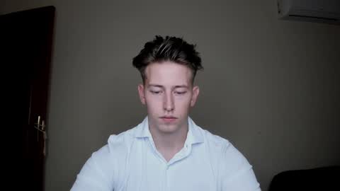 Snapshot of gym_alpha chatting on 01-08-25, 05:59 Oliver online show from 01-08-25, 05:59