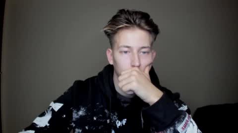 Snapshot of gym_alpha chatting on 01-09-25, 08:44 Oliver online show from 01-09-25, 08:44